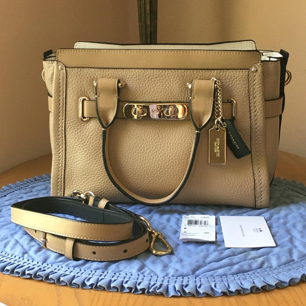 🤎 Coach Colorblock Swagger 27